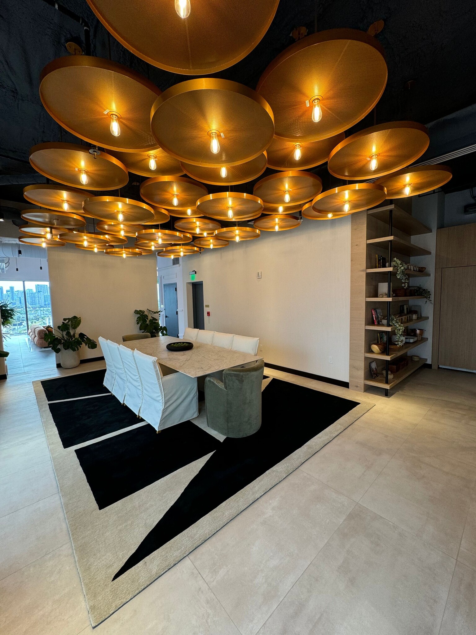 Building Photo - 122 NE 23rd St