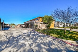 Building Photo - 7902 Prestwood Dr