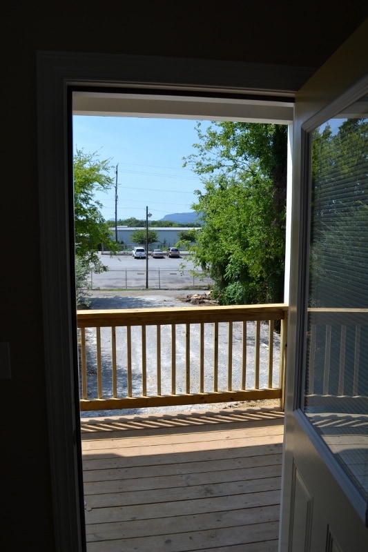 Building Photo - 810 E 10th St