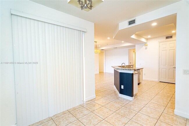 Building Photo - 8231 NW 127th Ln