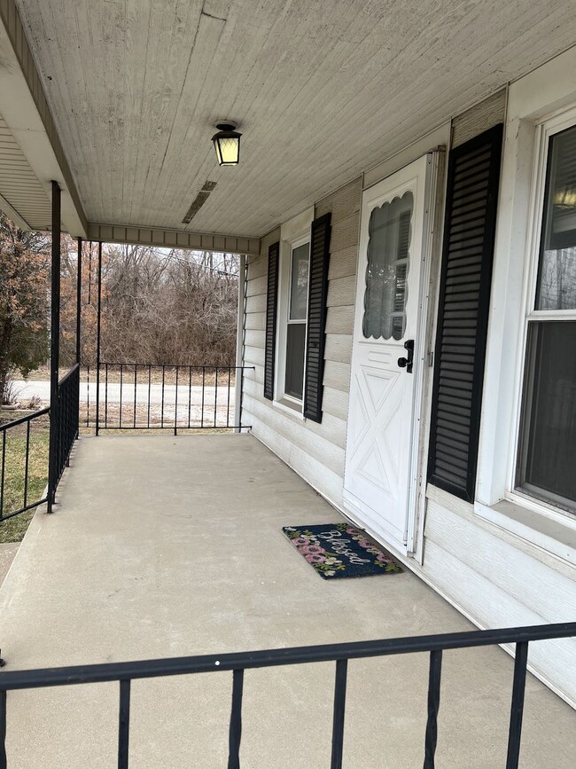 Building Photo - 3200 S 7th St