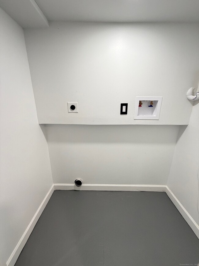 Building Photo - 29 Blueberry Hill Rd