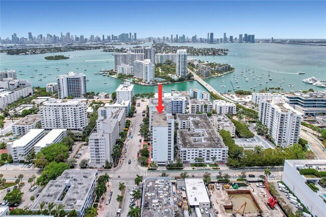 Building Photo - 1331 Lincoln Rd