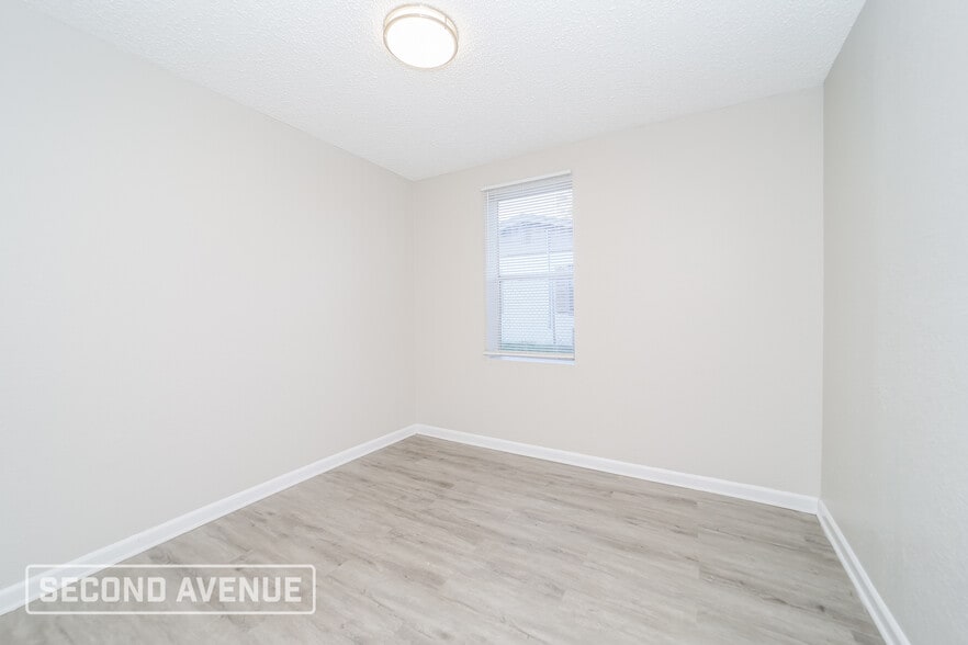 Building Photo - 5129 Columbus Ave