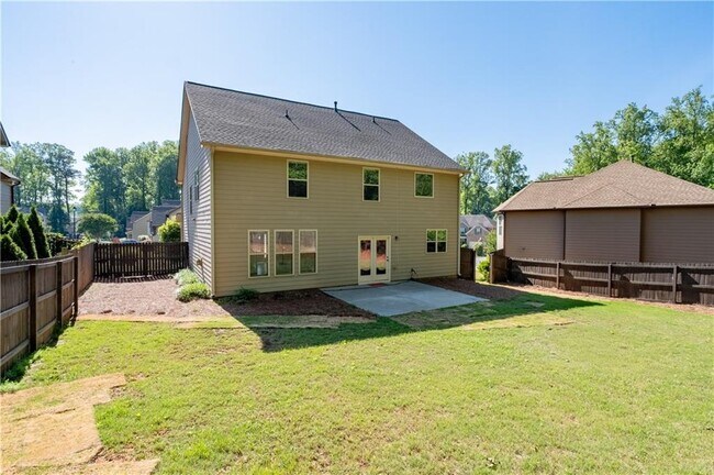 Building Photo - 4910 Belcrest Way