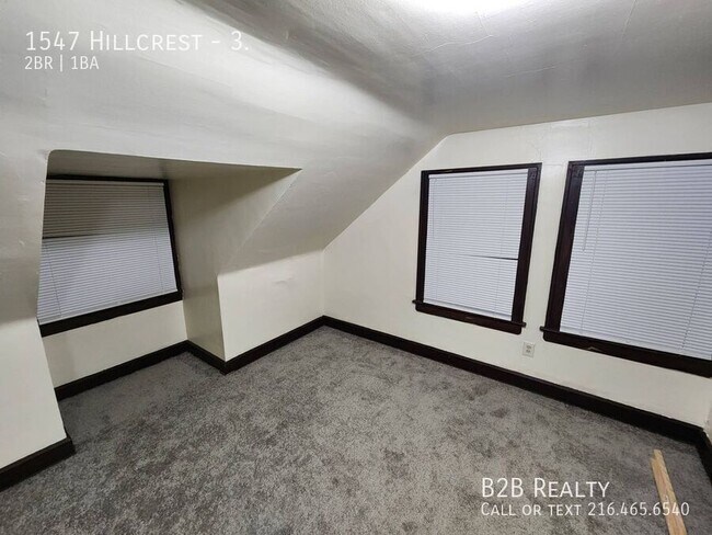 Building Photo - 1547 Hillcrest-3.