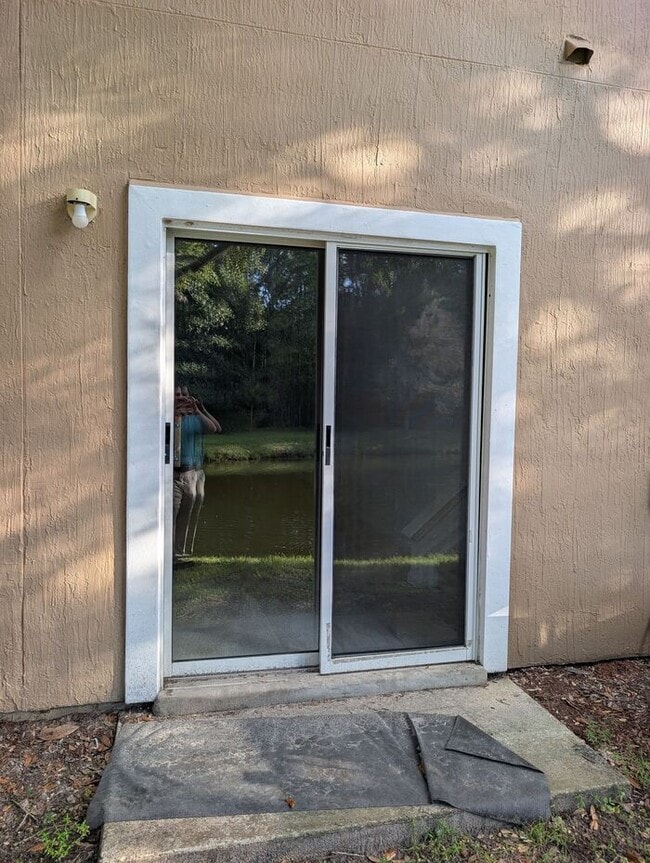 Building Photo - 546 Scrub Jay Dr