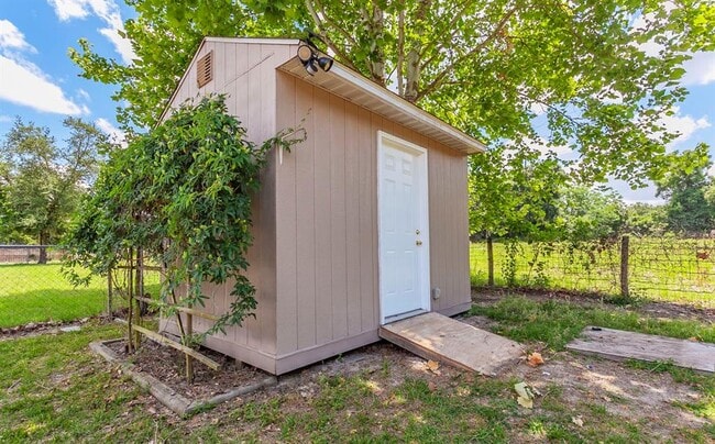 Building Photo - 1504 Meadow St