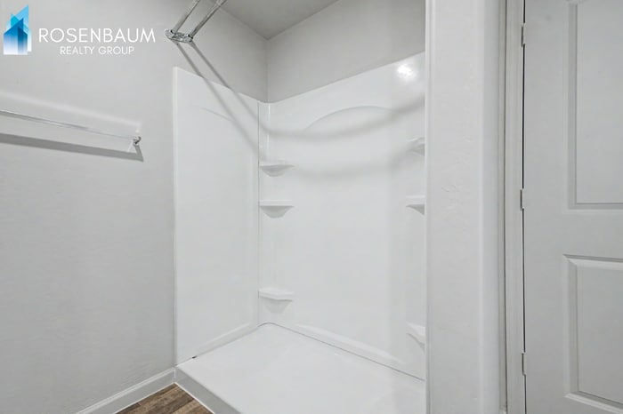 Building Photo - 3520 N La Paz Dr