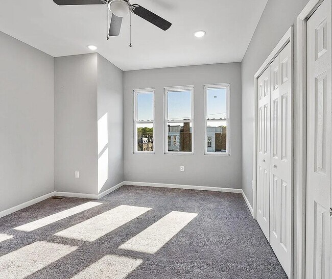 Building Photo - 1754 Georges Ln