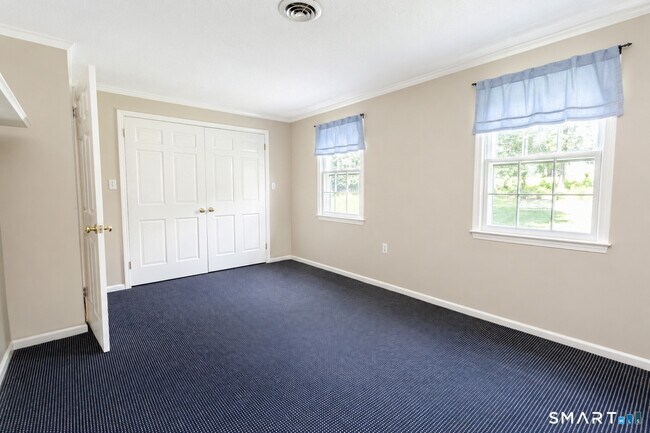 Building Photo - 50 Fox Den Rd