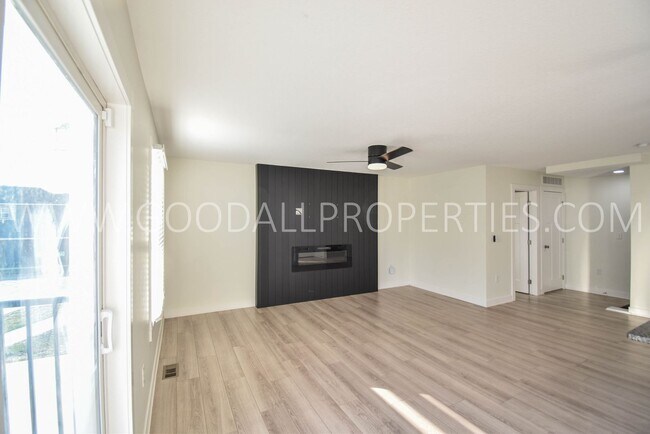 Building Photo - Summer rent special: $250 off the first two months rent! Modern Ankeny Townhome with Two Primary ...