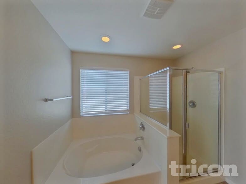 Building Photo - 21338 N Denver Ct