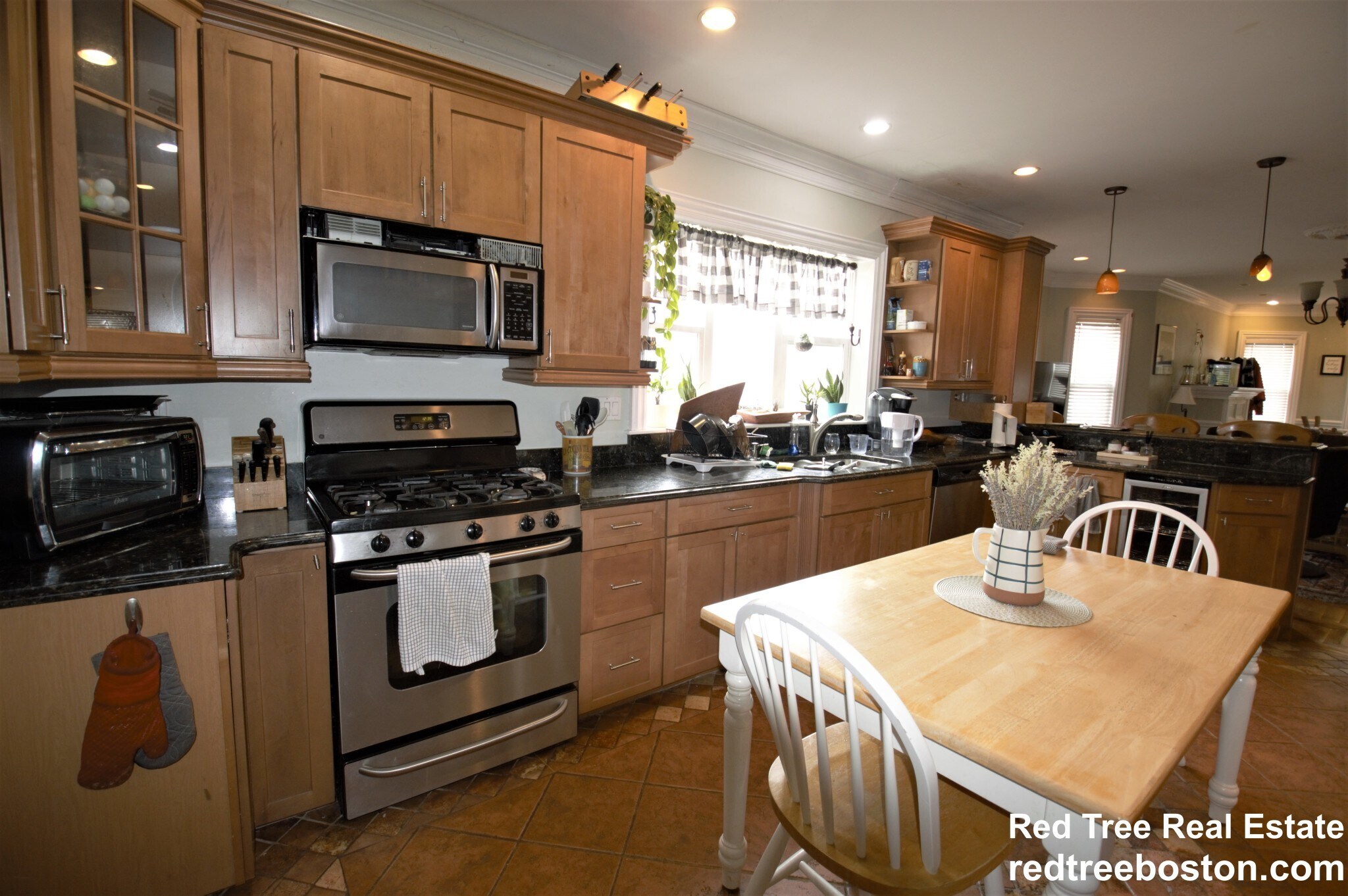 Building Photo - 55 Hobart St