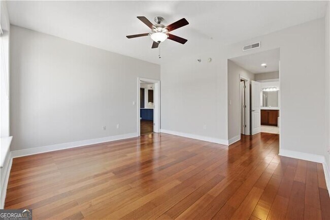 Building Photo - 285 Centennial Olympic Dr