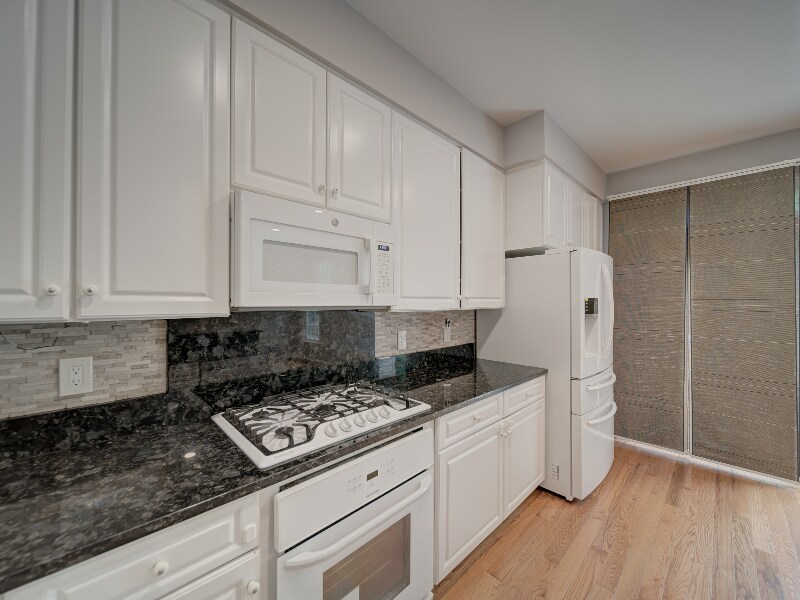 Building Photo - 3006 Fallswood Glen Ct