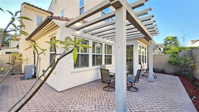 Building Photo - 79 Overbrook