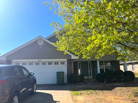 Building Photo - 4826 SE Canterwood Dr