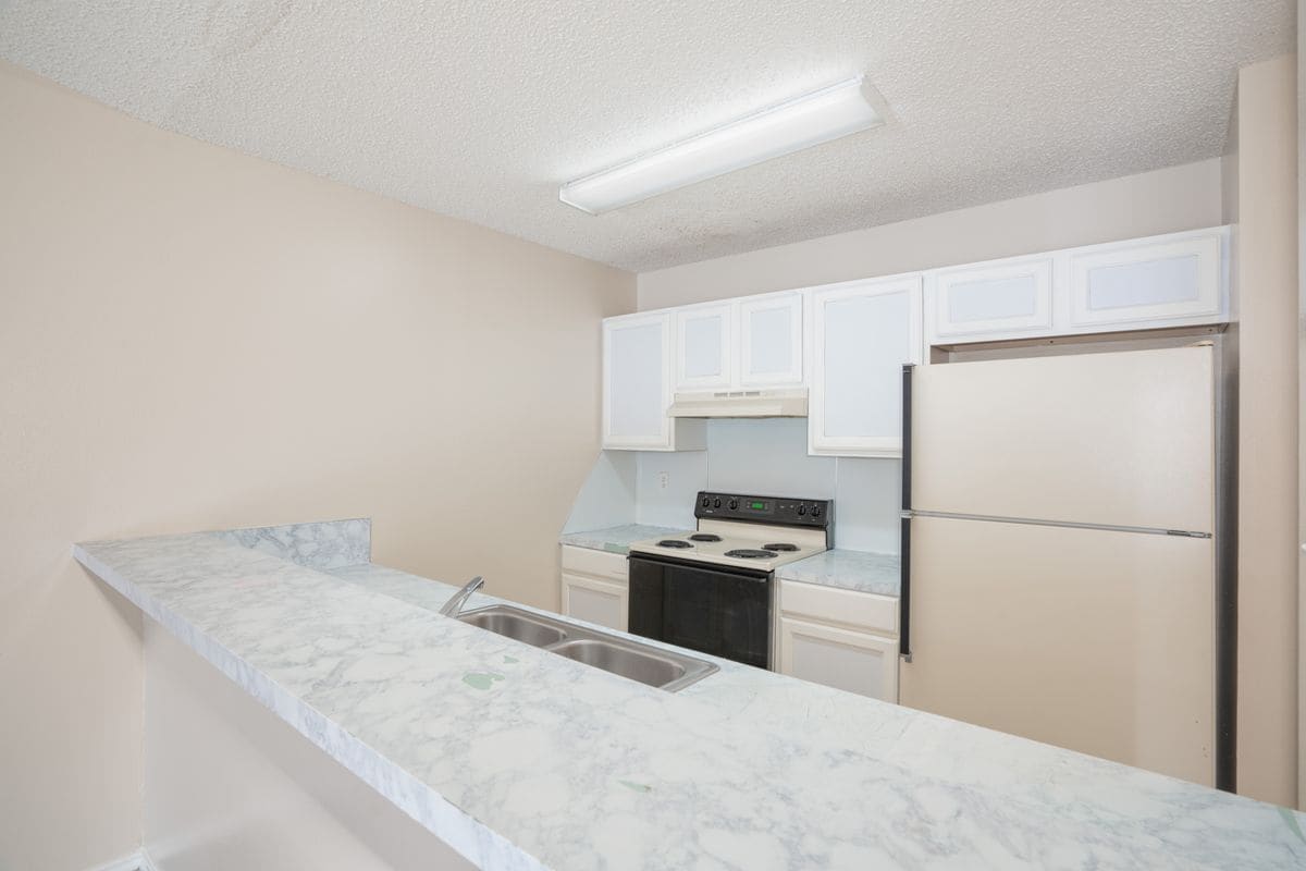 Building Photo - 1307 Lily Ln