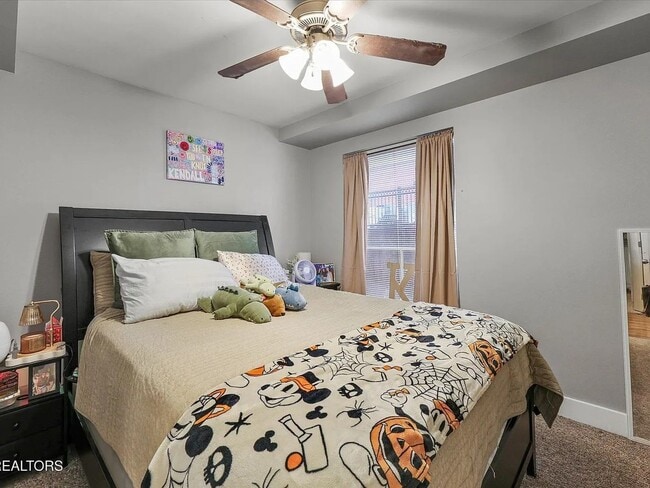 Building Photo - Lake Plaza #201 for FALL 2026! Early Move  8/01/26- $3300/month includes ONE assigned parking spa...