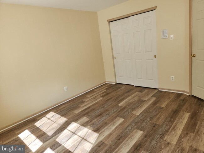 Building Photo - 21 Timberline Dr