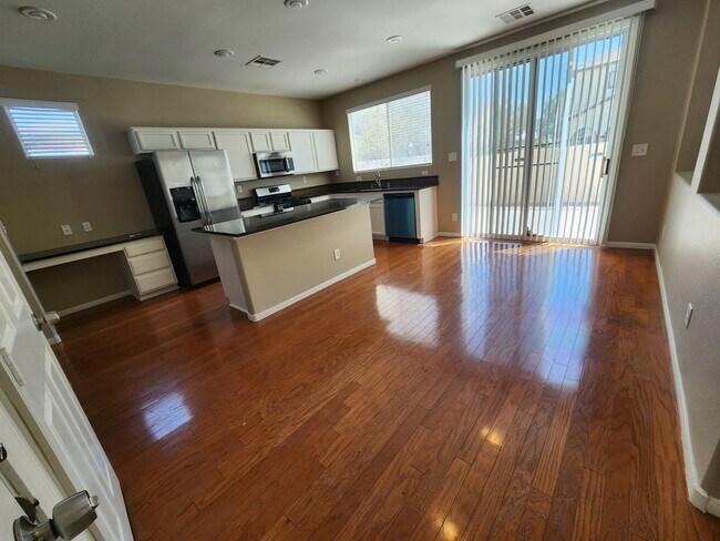 Building Photo - A Beautiful 3 Bedroom 2 story home in SW. ...