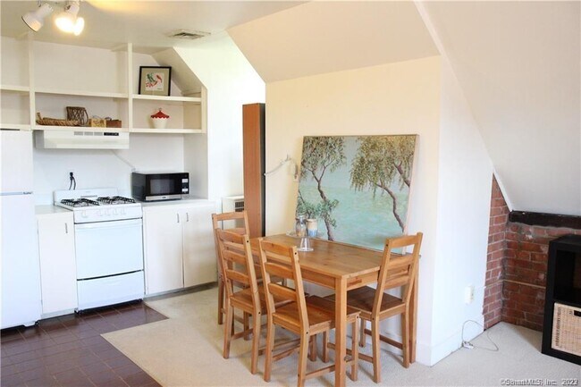 Building Photo - 45 Trumbull St