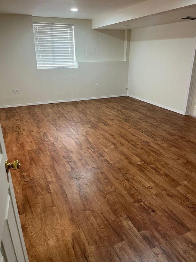 Building Photo - Beautiful 9 Mile Area Home
