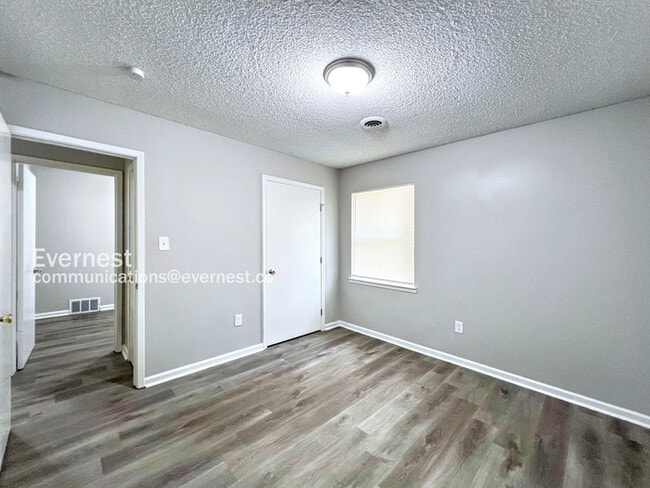 Building Photo - 2909 Caffey St