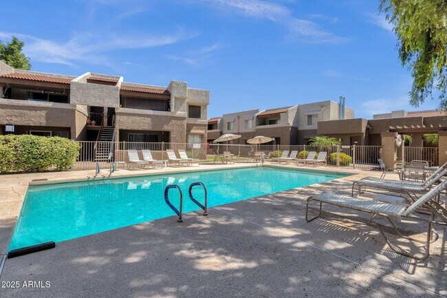 Building Photo - 4554 E Paradise Village Pkwy N