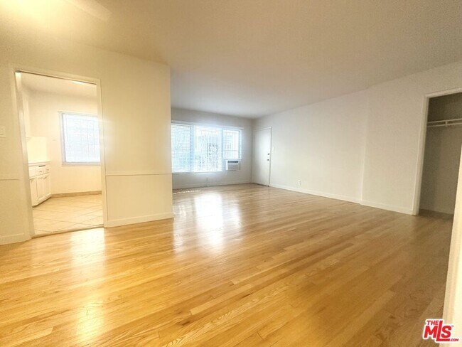 Building Photo - 8360 Blackburn Ave