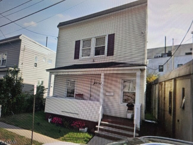Building Photo - 426 Tompkins St