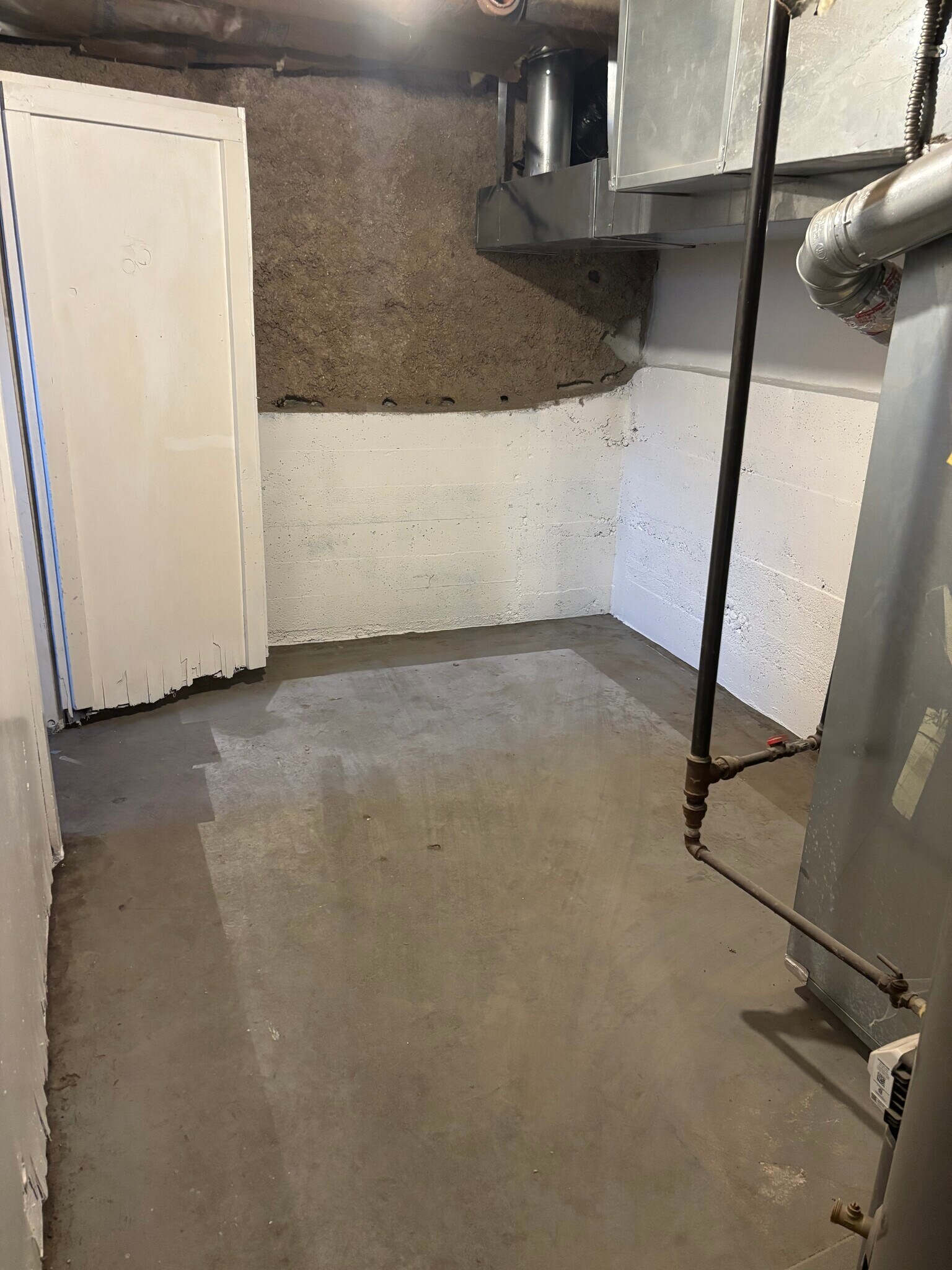 Building Photo - 245 N Main St