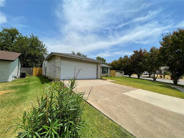 Building Photo - 701 S Hunters Glen Cir