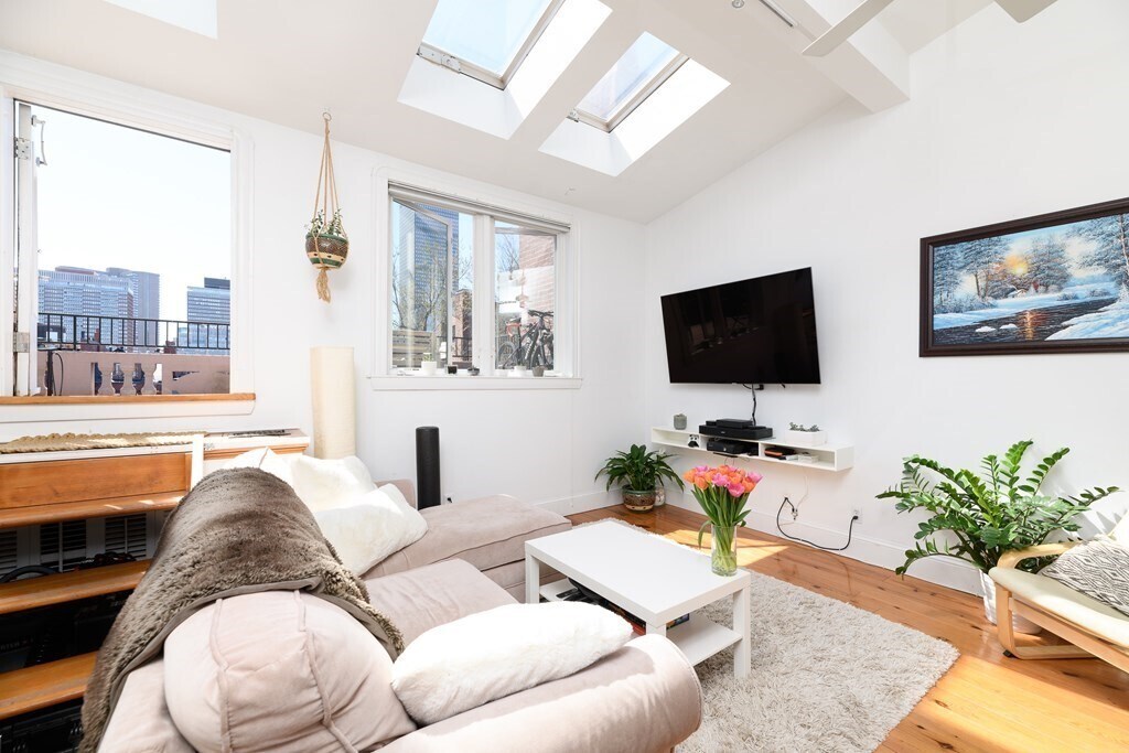 Building Photo - 256 Marlborough St