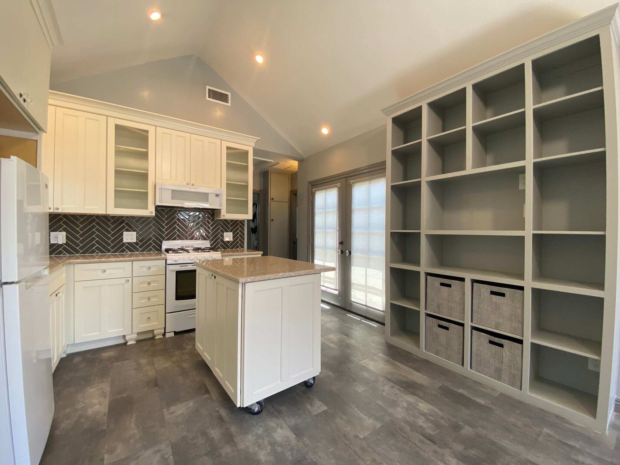 Building Photo - 1714 N Lincoln St