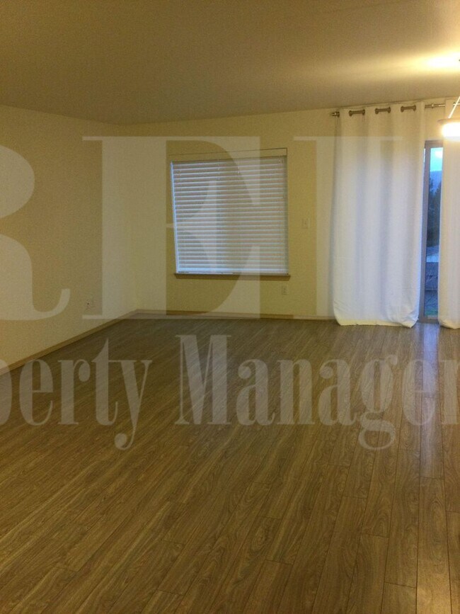 Building Photo - Mountain Views - 3 Bedroom Poulsbo Rambler