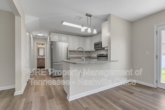 Building Photo - 723 Holland Ridge Dr