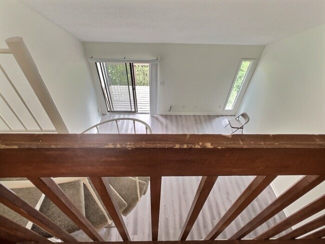Building Photo - 3081 Huntleigh Dr
