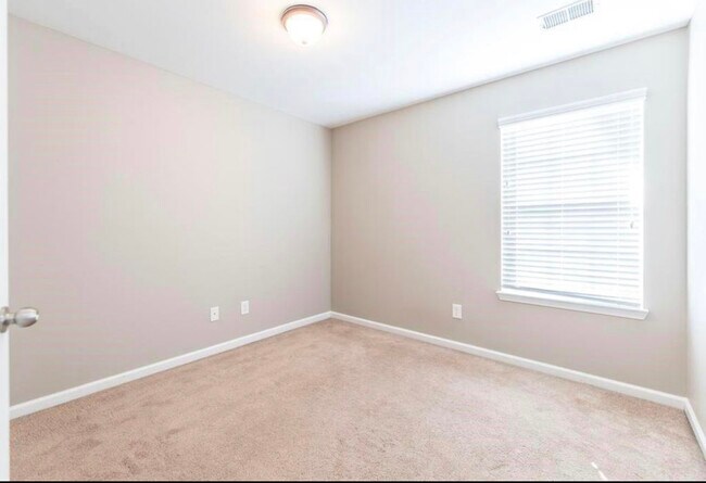 Bedroom 3 - 105 Burr Dr