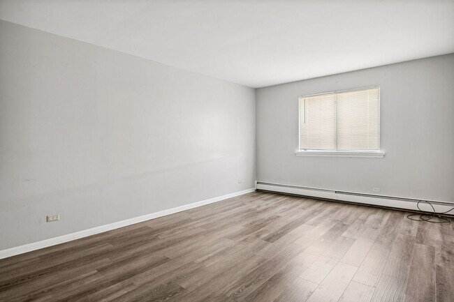 Building Photo - 2500 Mark Thomas Ln
