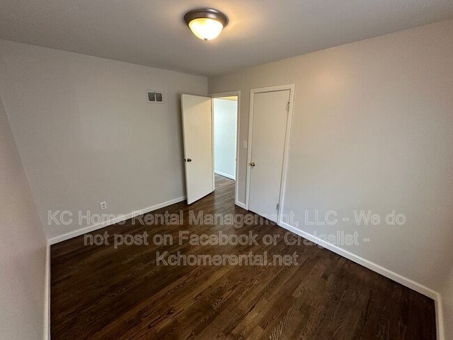 Building Photo - 8214 Jarboe St