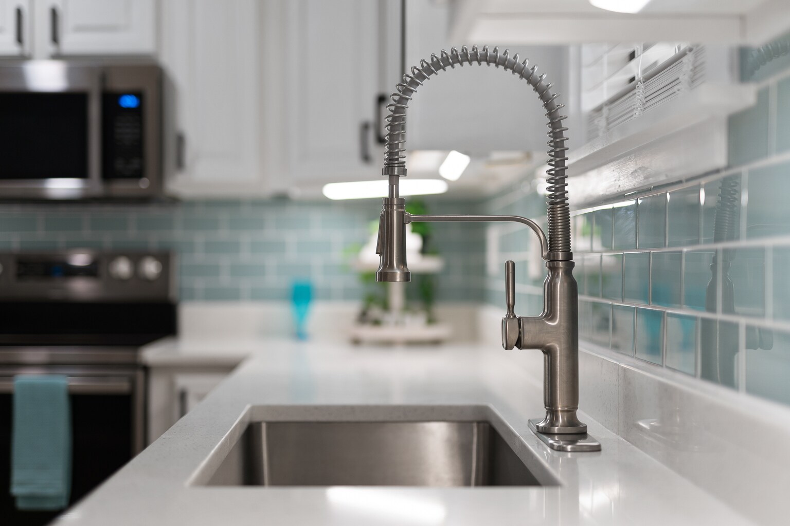 Building Photo - 5968 Capitol Dr