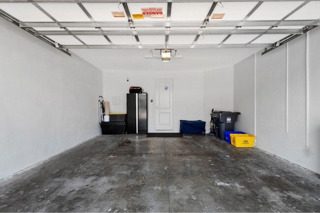 Building Photo - 15848 Italian Cypress Wy