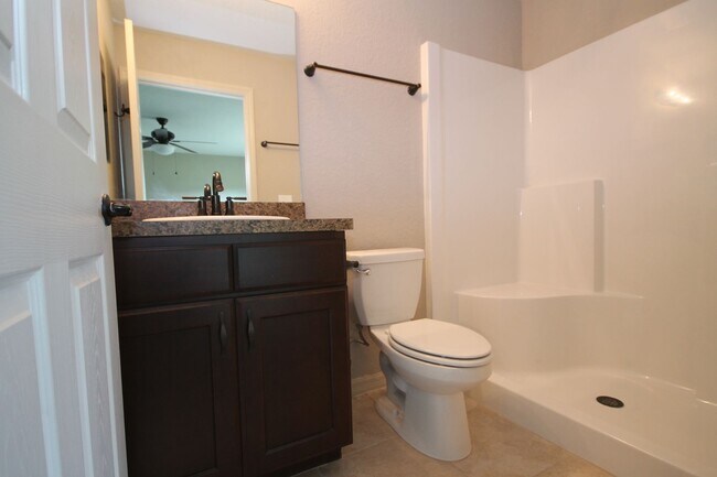 Building Photo - Gorgeous 3 Bedroom, 2 Bathroom Home in Ock...