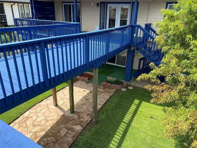 Building Photo - 16 N White Heron Dr