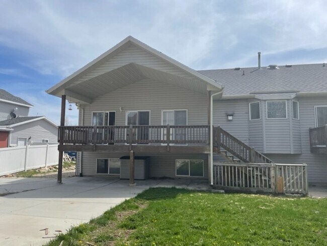 Building Photo - Ogden Valley Home (Eden)