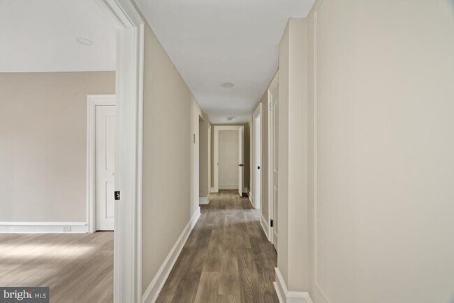 Building Photo - 415 City Ave