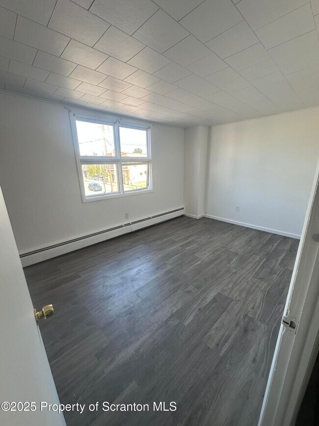 Building Photo - 501 Hazle St