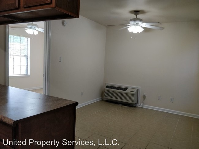 Building Photo - 702 Bonin Rd